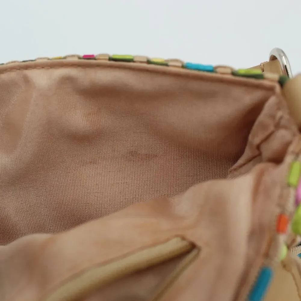 The Sak sak shoulder